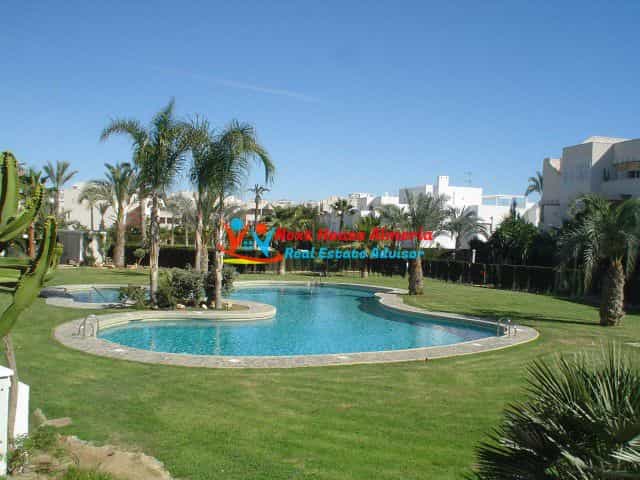 Condominium dans Vera, Andalusia 10484648