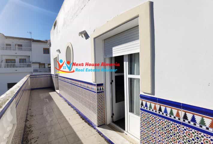 房子 在 Lubrín, Andalusia 10484718