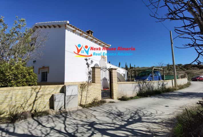 rumah dalam Seron, Andalusia 10484723