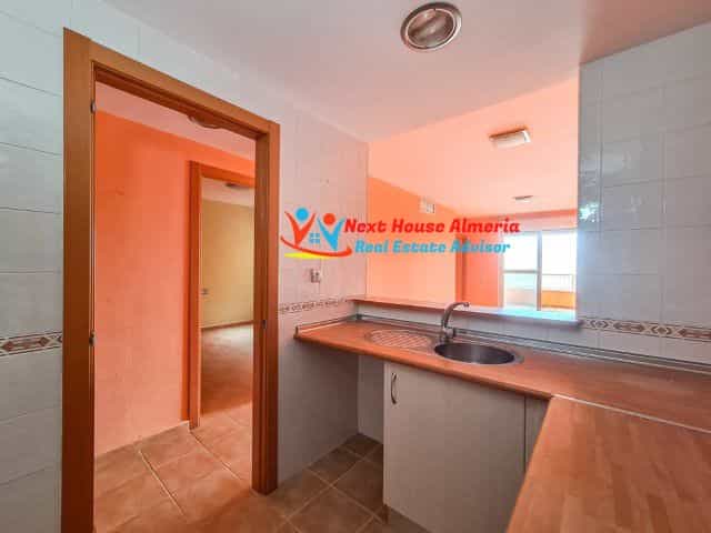 Condominium in , Andalucía 10484754