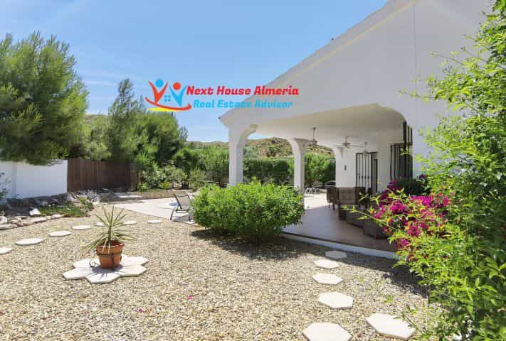 Rumah di Arbolea, Andalusia 10484776