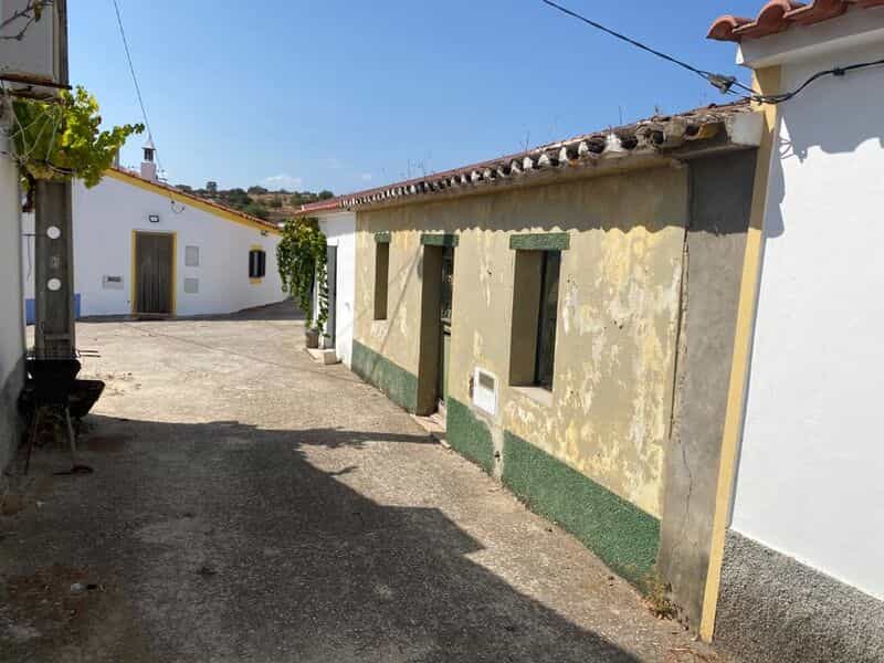 Hus i Alcoutim, Faro 10484819