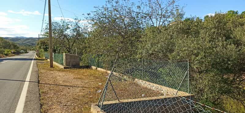 Land in , Faro District 10484974