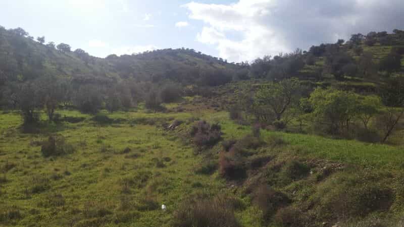 Tanah dalam Alcoutim, Faro 10485135