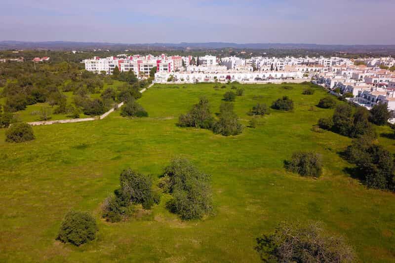 Land in , Faro District 10485166
