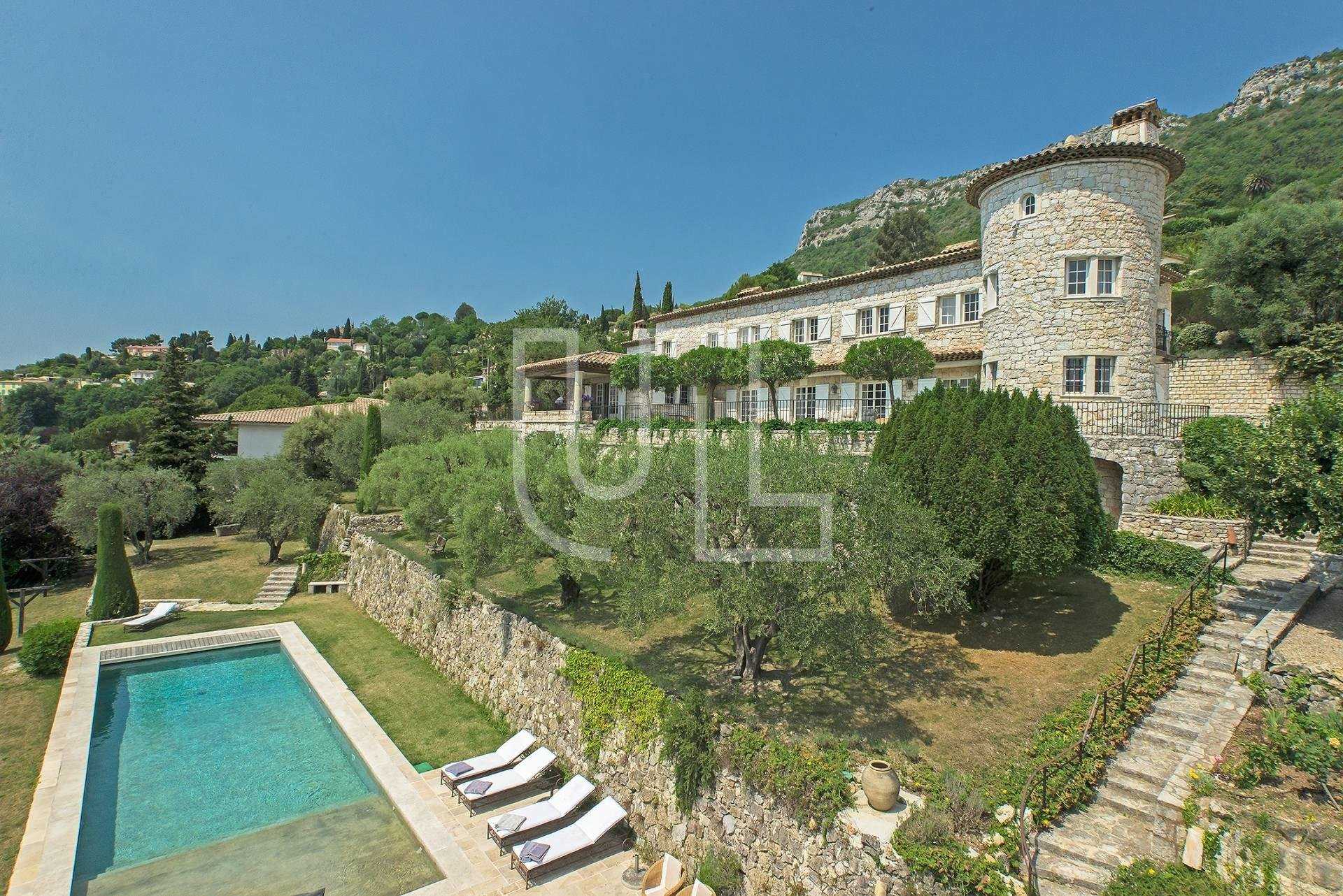 بيت في Vence, Provence-Alpes-Cote d'Azur 10485654