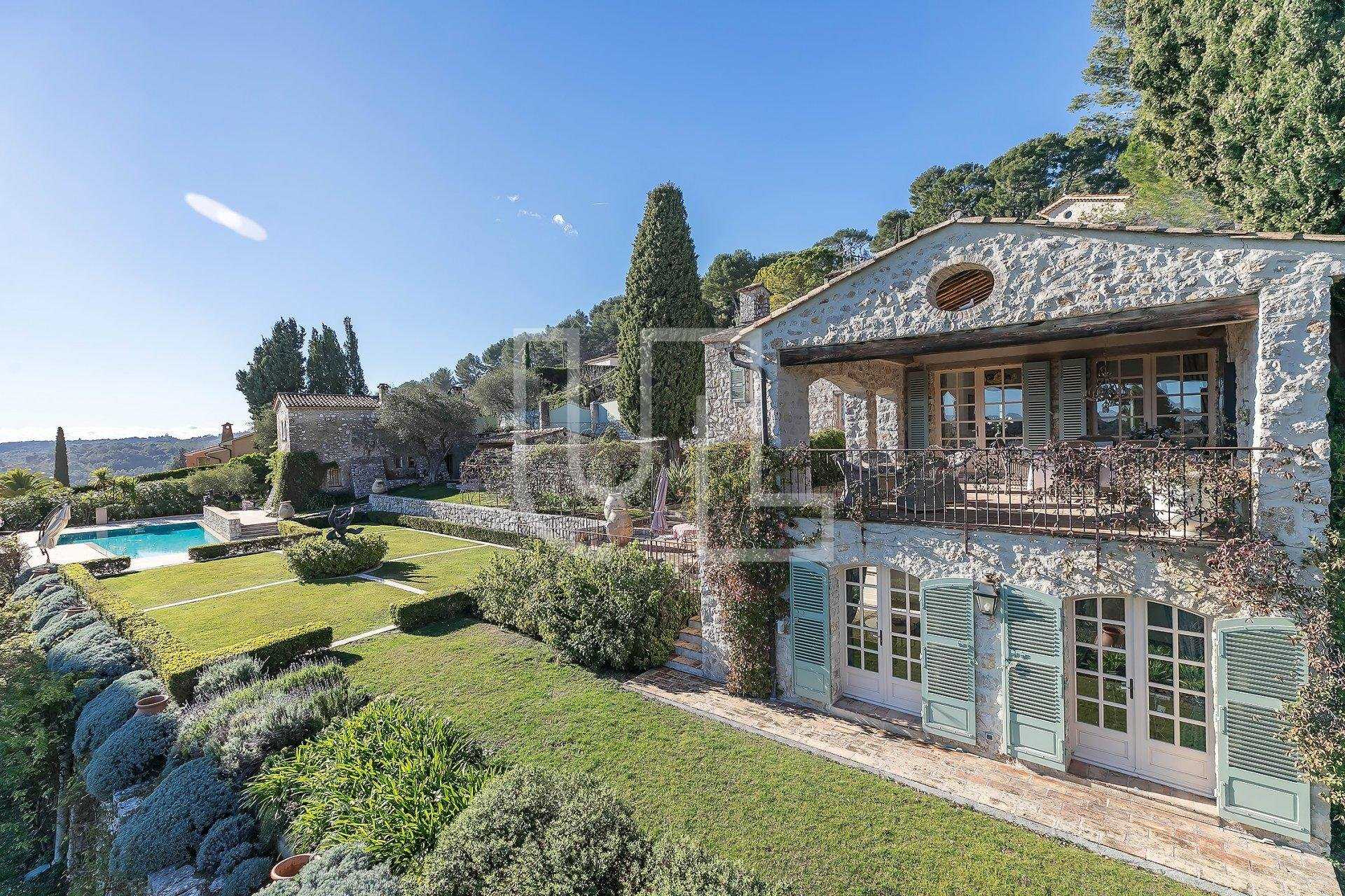 casa no La Colle-sur-Loup, Provença-Alpes-Costa Azul 10485656
