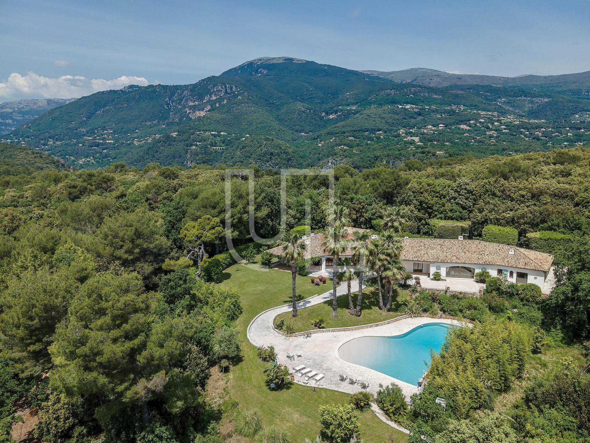 Casa nel Roquefort-les-Pins, Provence-Alpes-Côte d'Azur 10485663