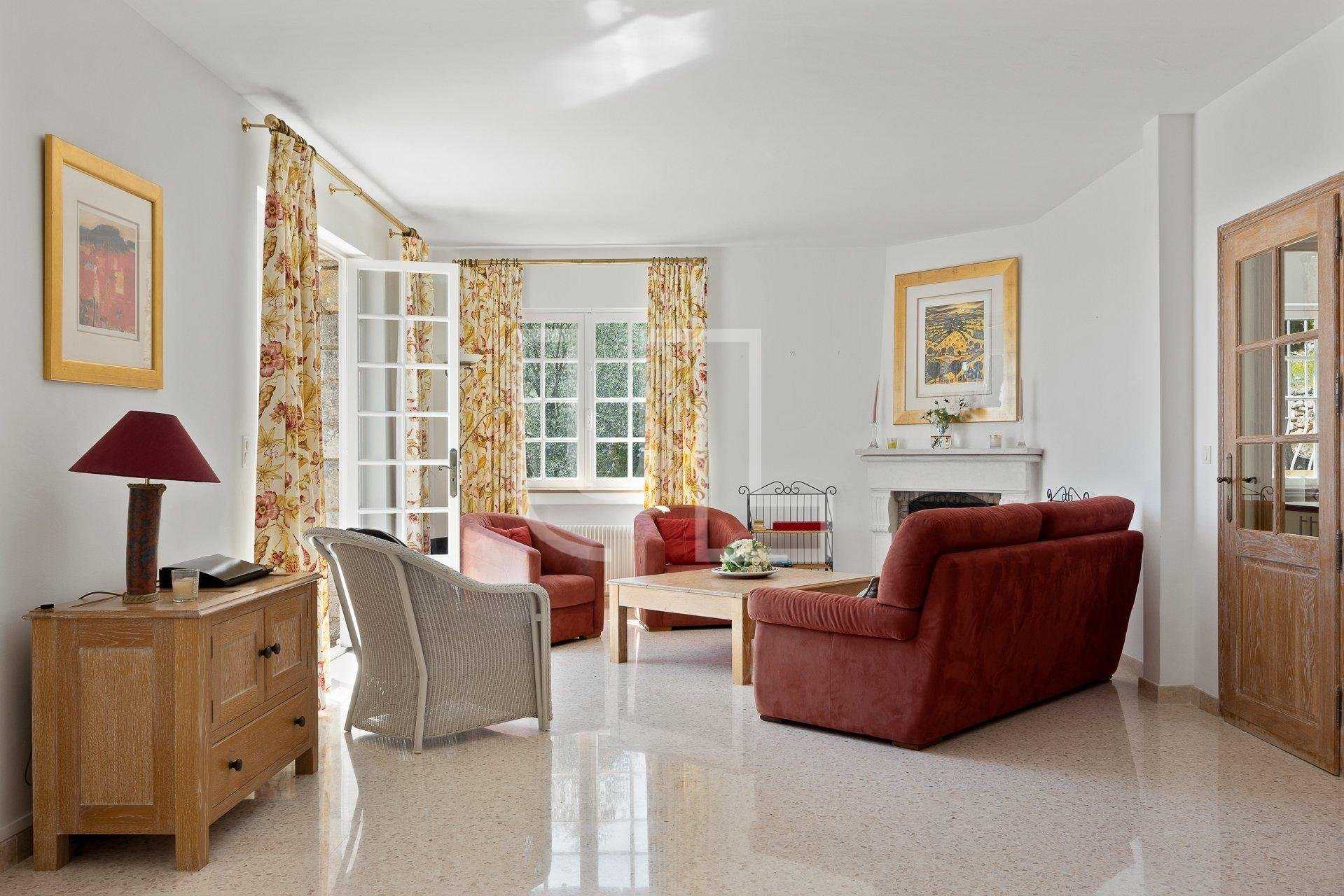 Hus i L'Istre, Provence-Alpes-Cote d'Azur 10485670
