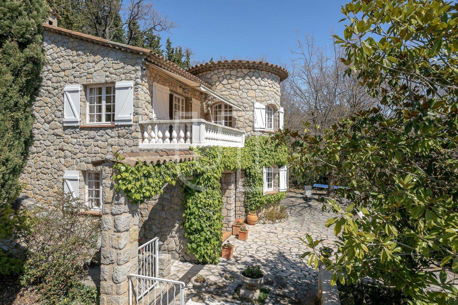 Будинок в Le Tignet, Provence-Alpes-Côte d'Azur 10485670