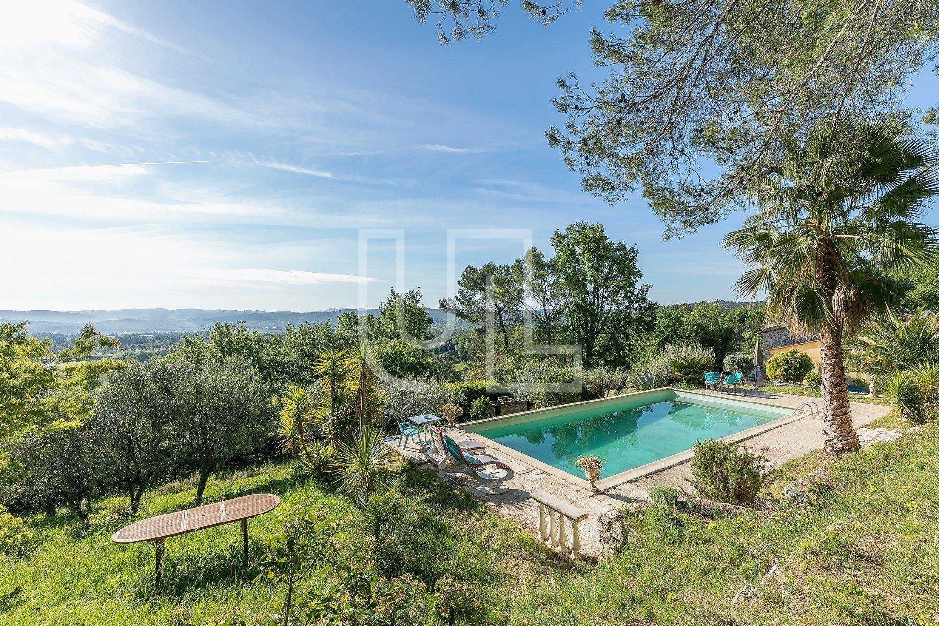 Rumah di Fayence, Provence-Alpes-Côte d'Azur 10485671