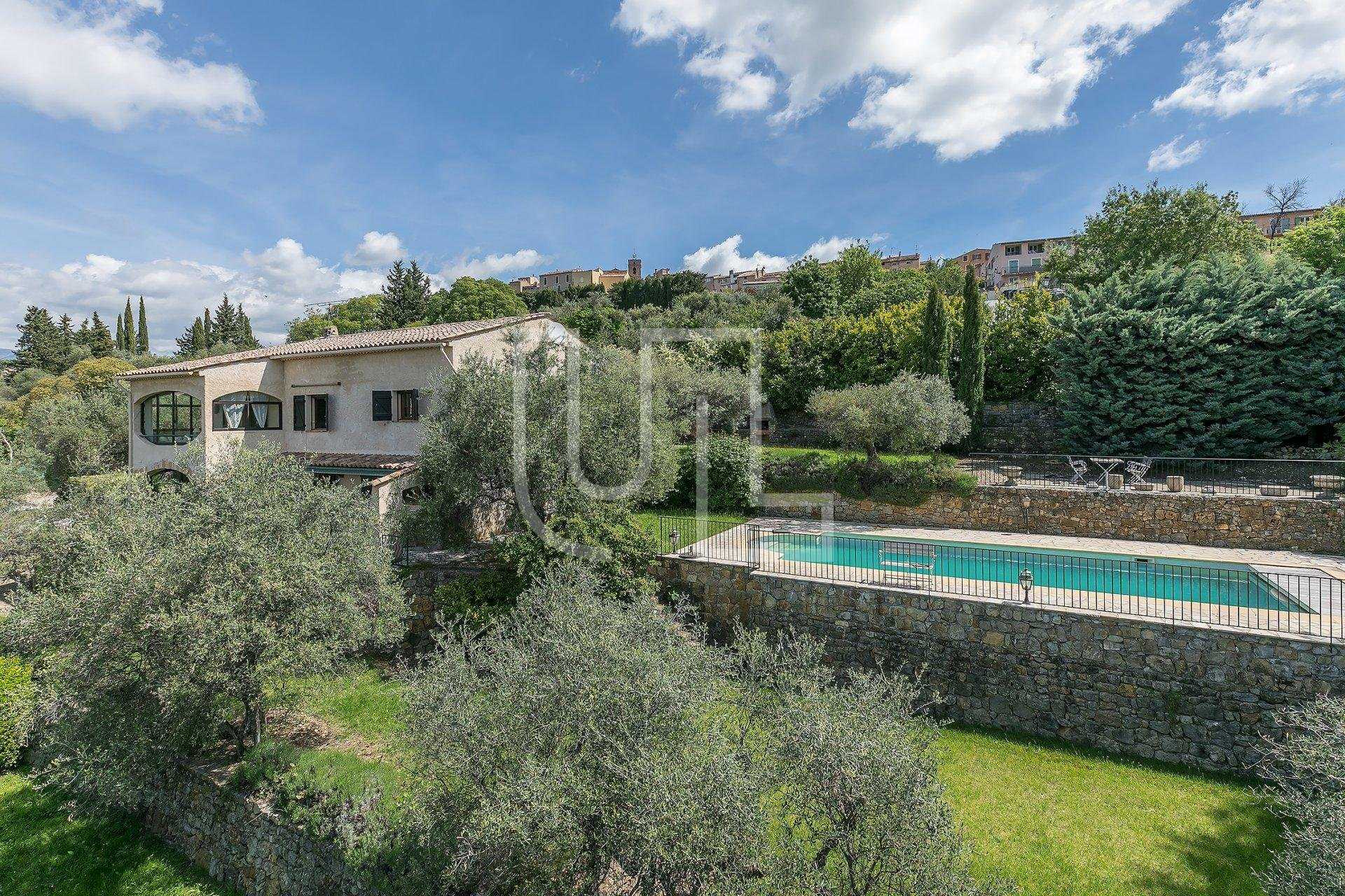 Hus i Montauroux, Provence-Alpes-Cote d'Azur 10485672