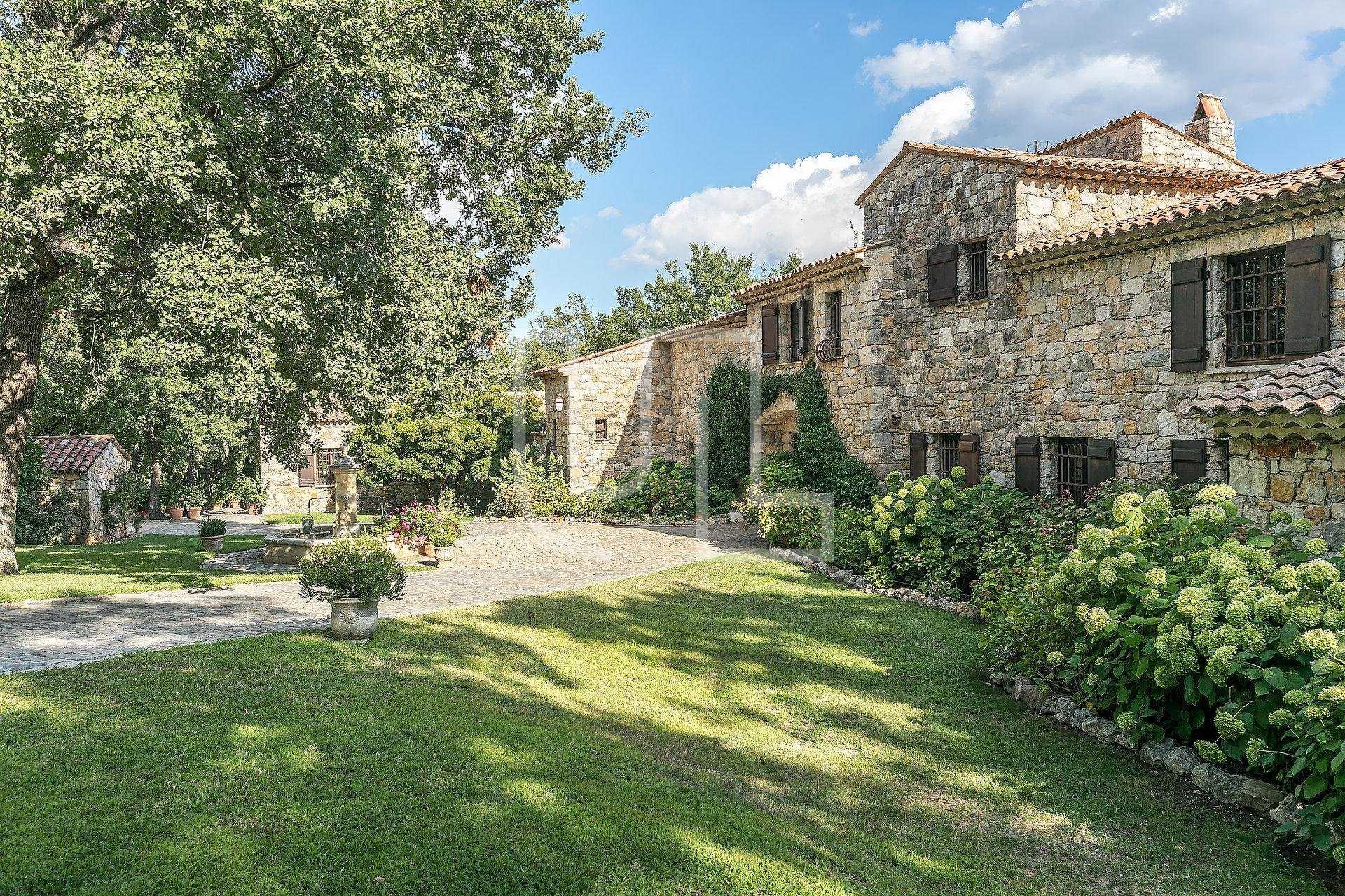 casa en Fayence, Provence-Alpes-Côte d'Azur 10485674