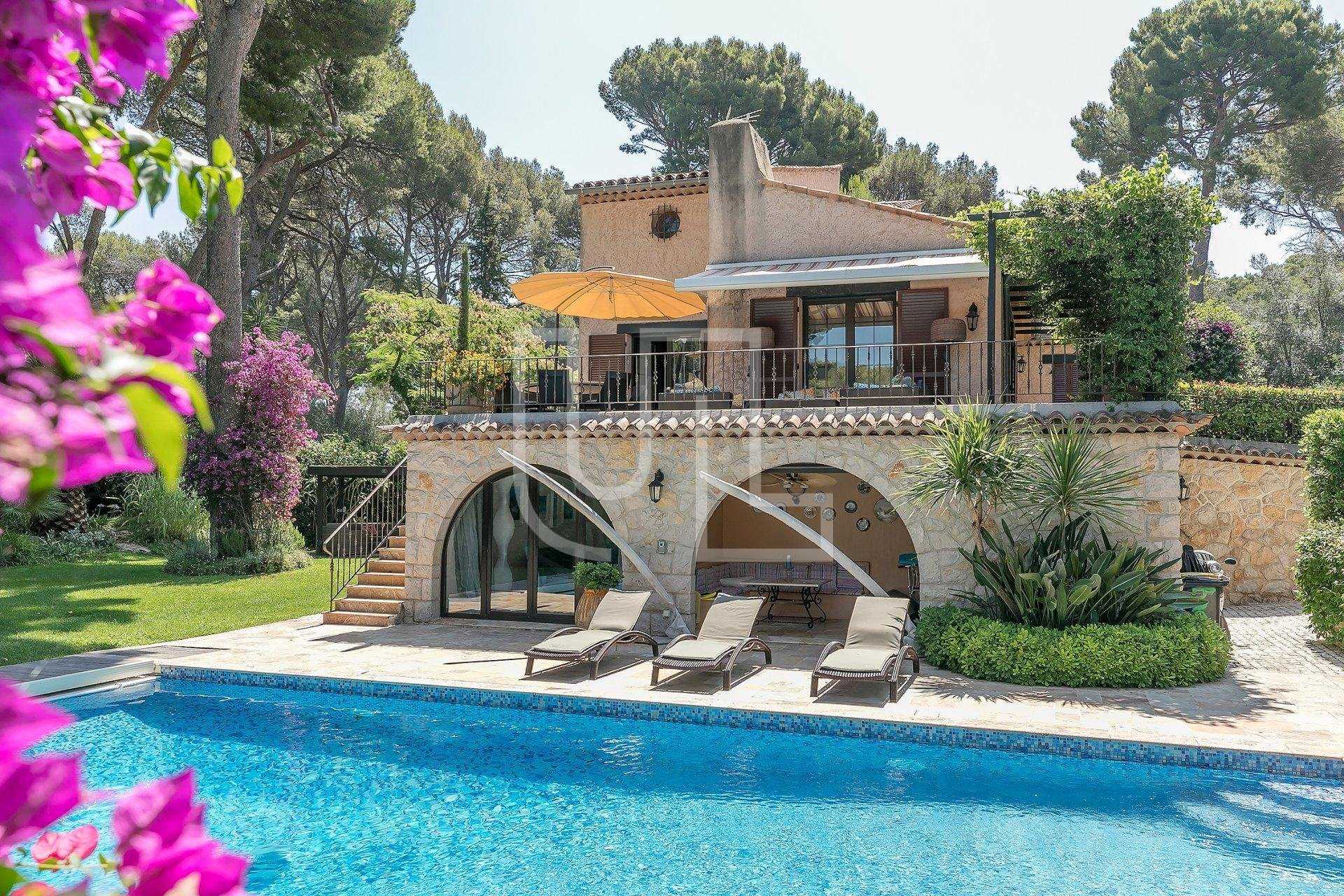 Hus i Antibes, Provence-Alpes-Côte d'Azur 10485682