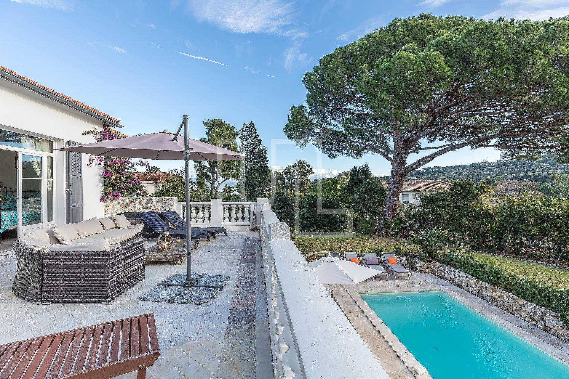 House in Juan-les-Pins, Provence-Alpes-Cote d'Azur 10485684