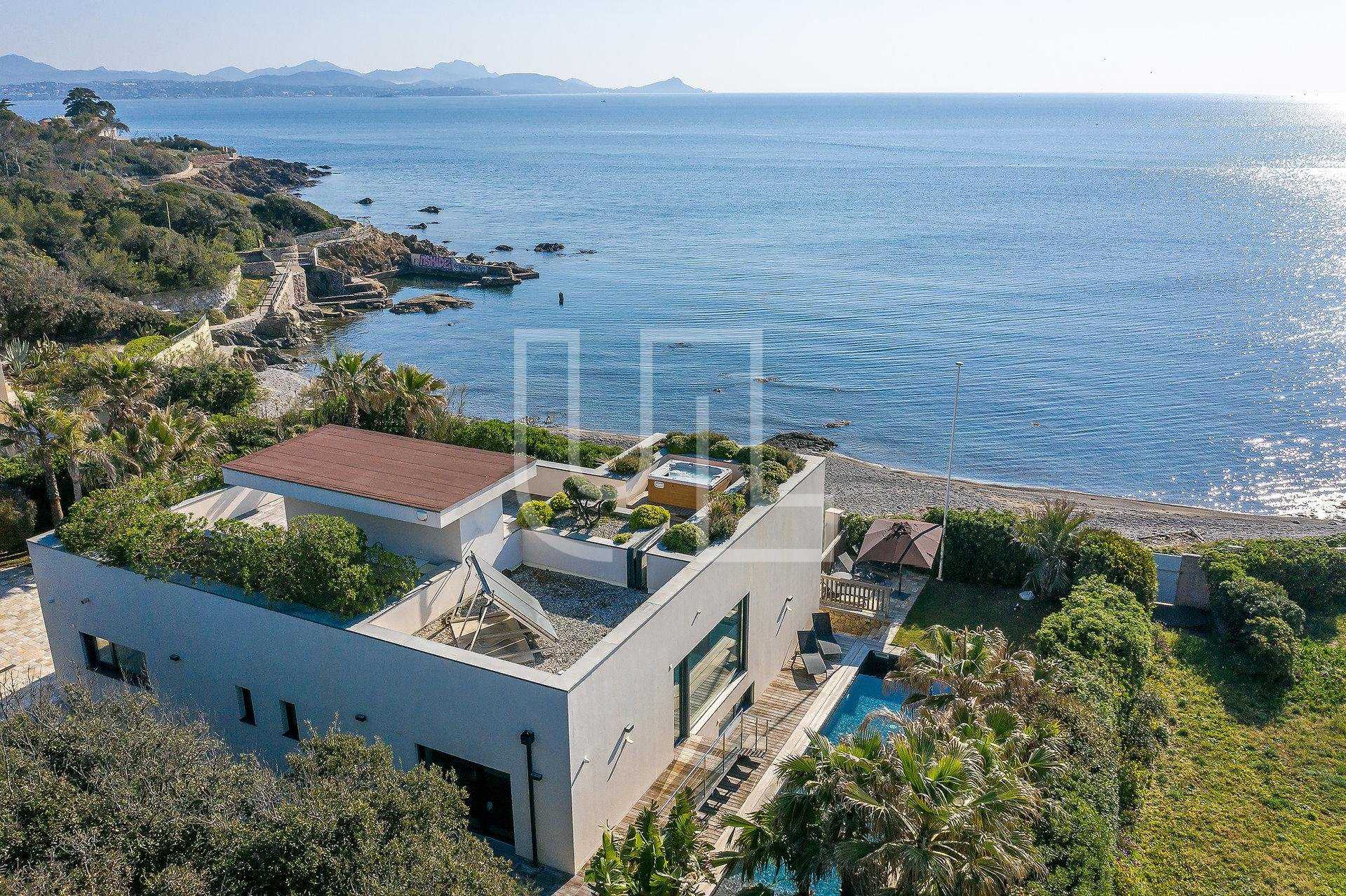 Huis in Sint-Aygulf, Provence-Alpes-Côte d'Azur 10485689