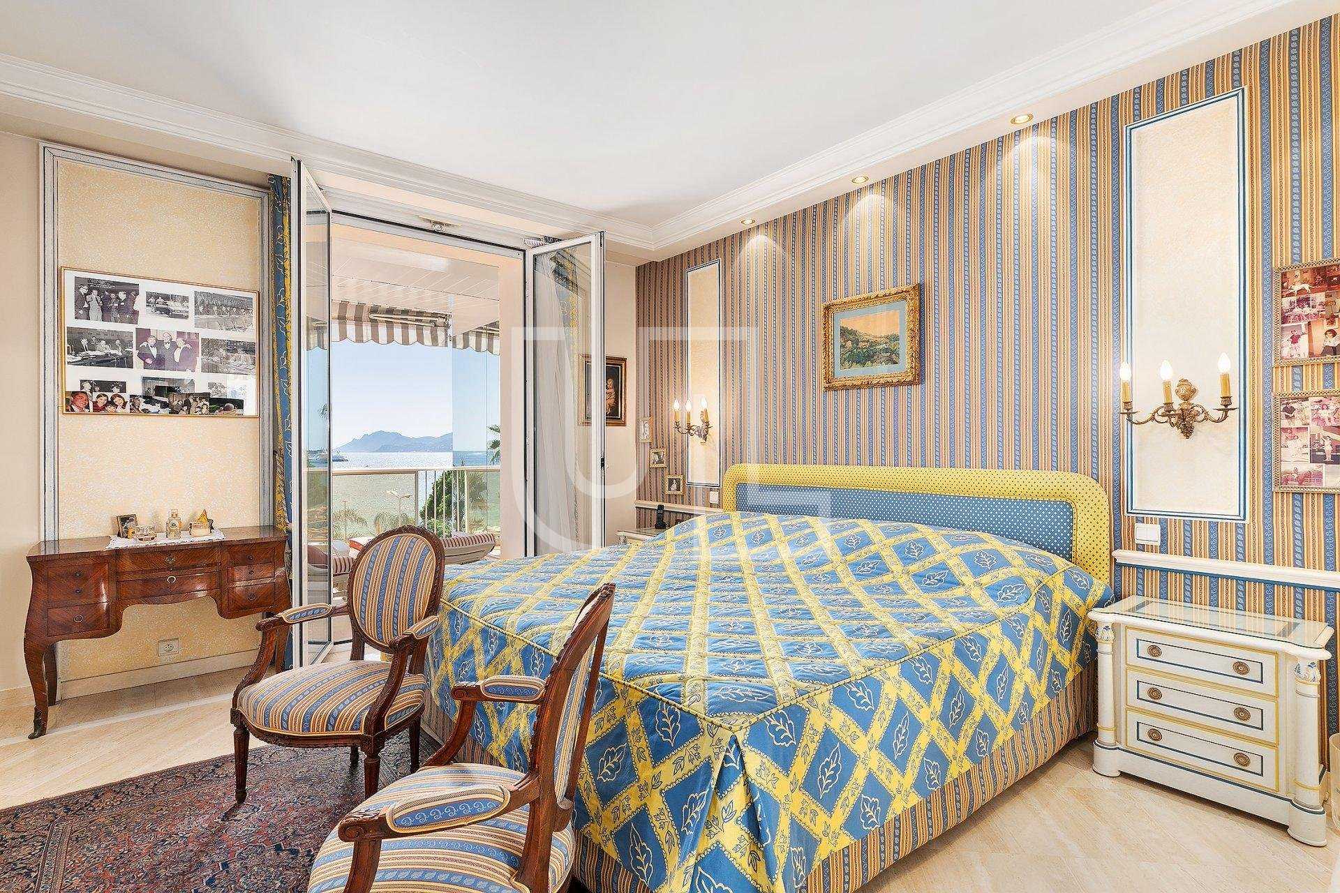 公寓 在 Cannes, Provence-Alpes-Côte d'Azur 10485696