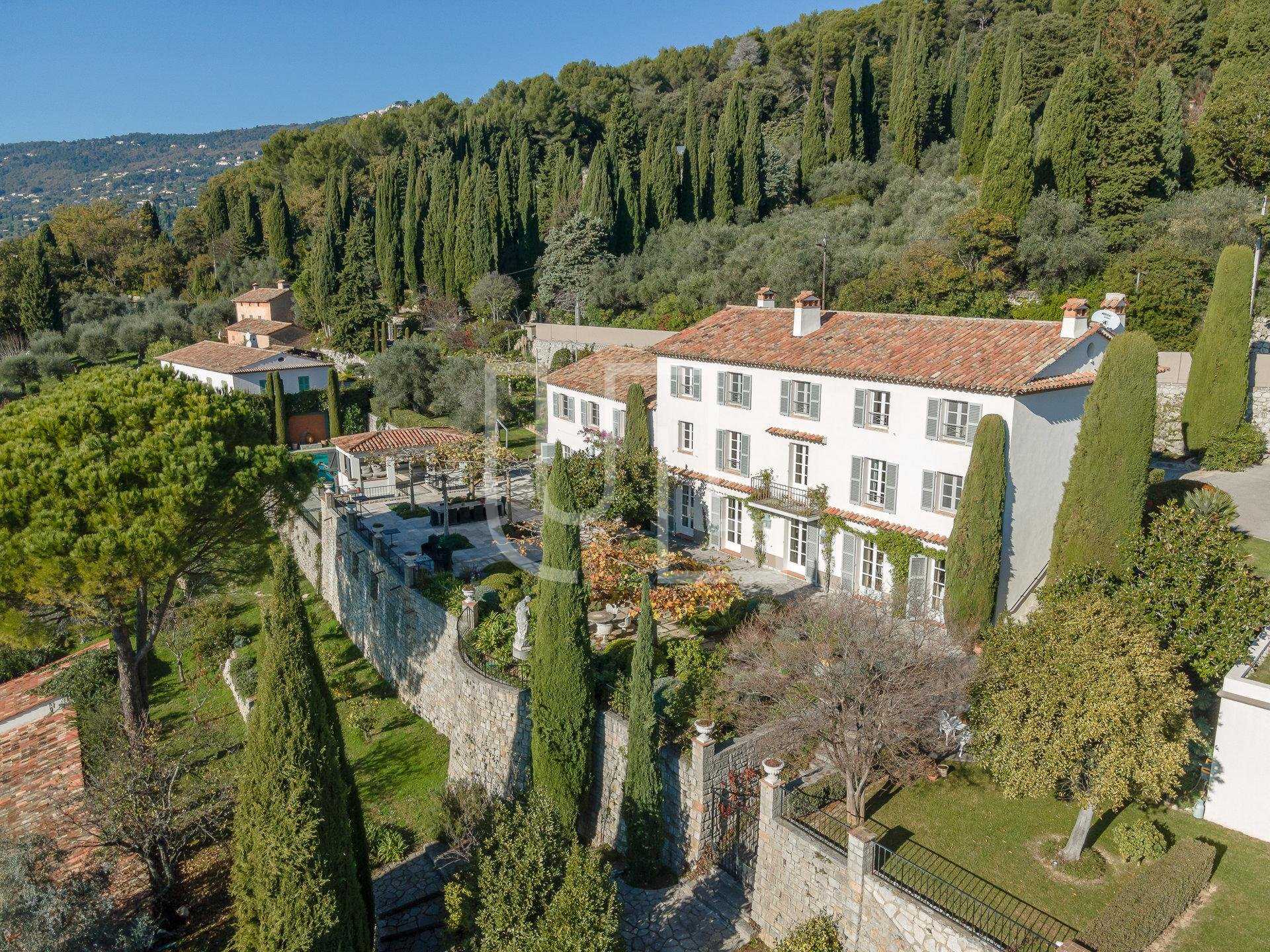 Будинок в Grasse, Provence-Alpes-Côte d'Azur 10485858