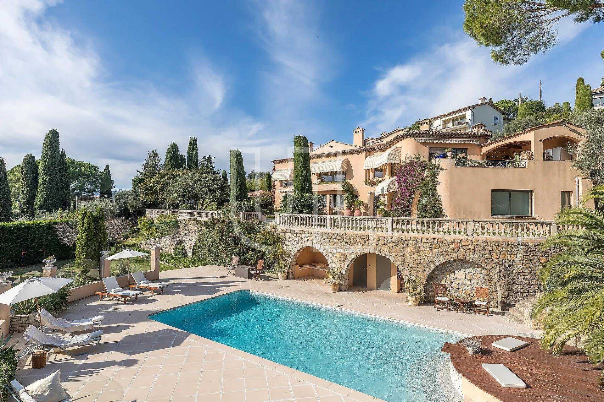 Hus i Mougins, Provence-Alpes-Côte d'Azur 10485907