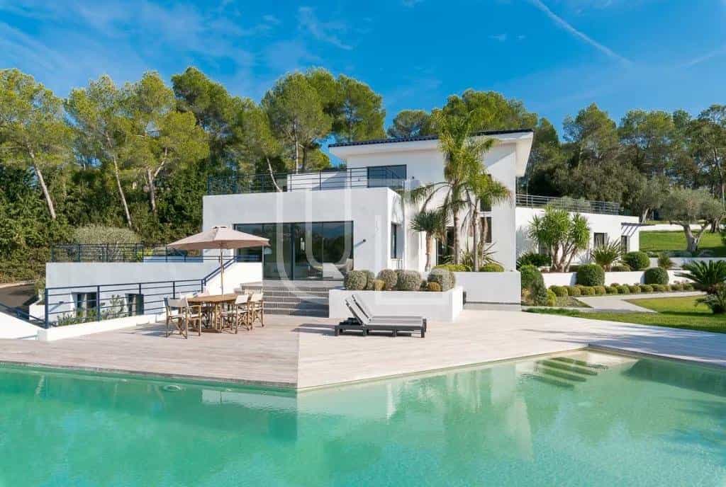 House in Mouans-Sartoux, Provence-Alpes-Cote d'Azur 10485915