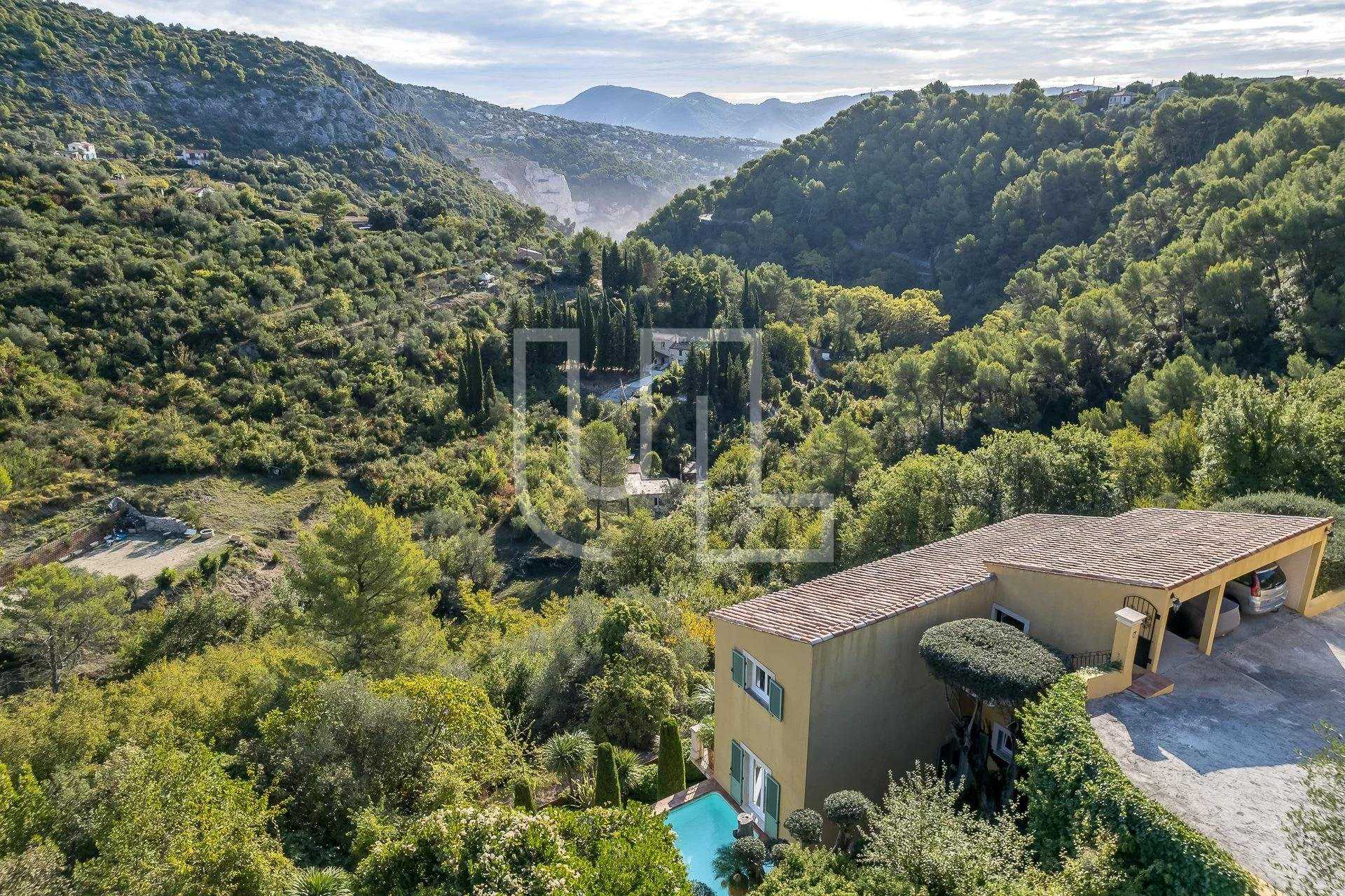 Huis in Falicon, Provence-Alpes-Côte d'Azur 10486008