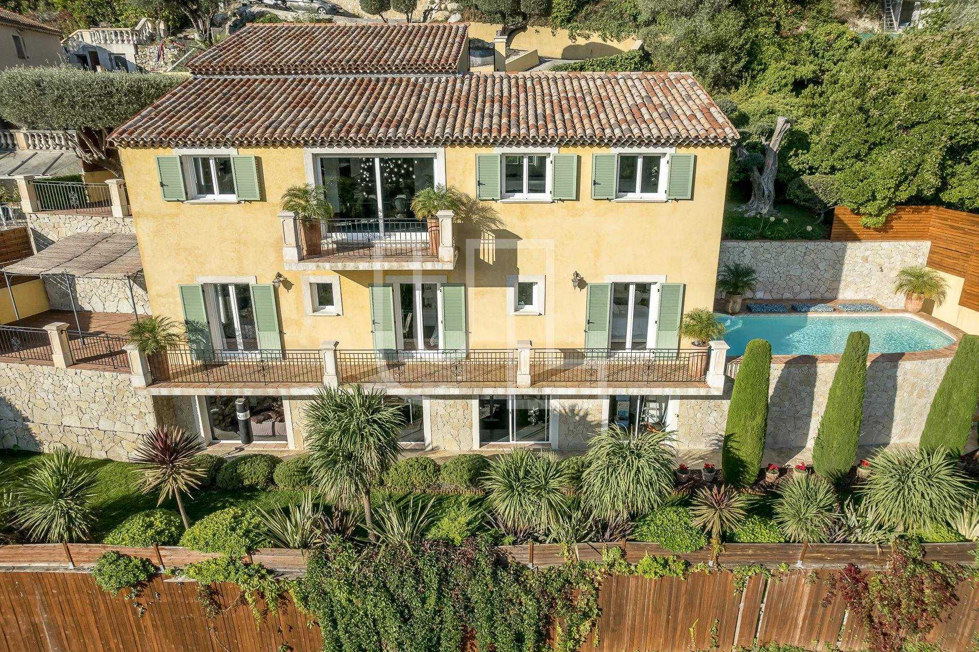 rumah dalam Falicon, Provence-Alpes-Côte d'Azur 10486008