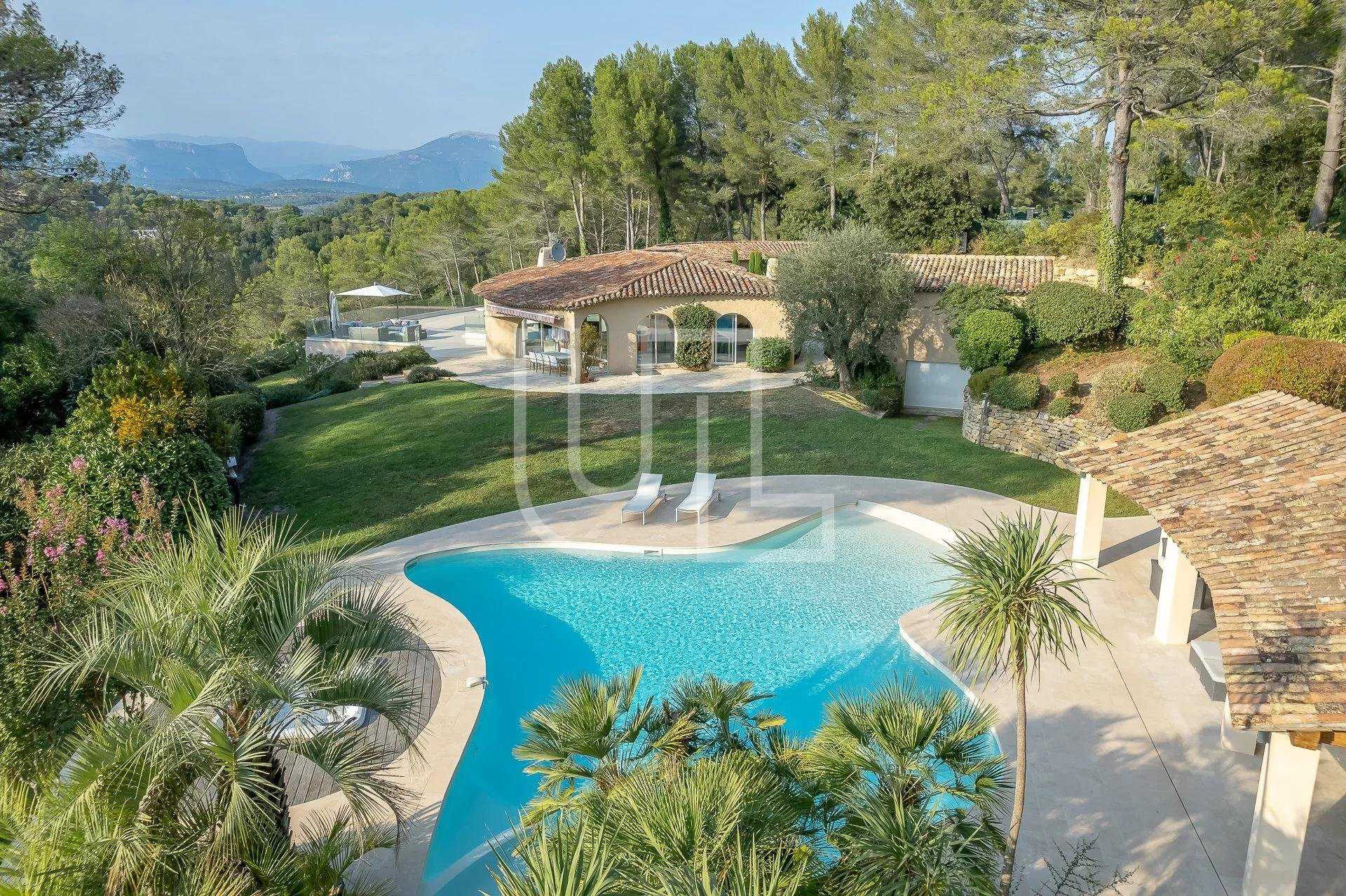 Talo sisään Mouans-Sartoux, Provence-Alpes-Côte d'Azur 10486012