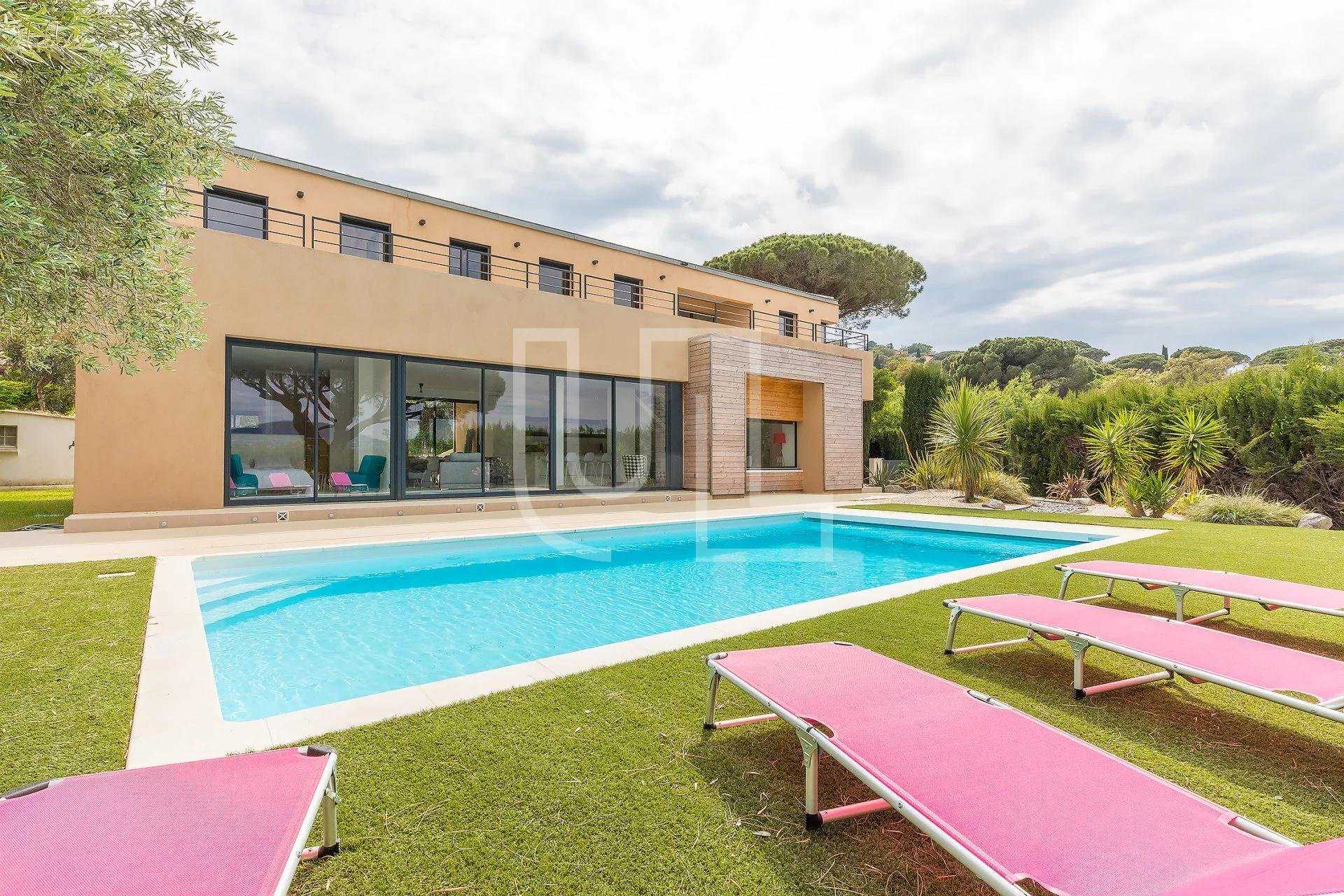 Huis in Gassin, Provence-Alpes-Côte d'Azur 10486030