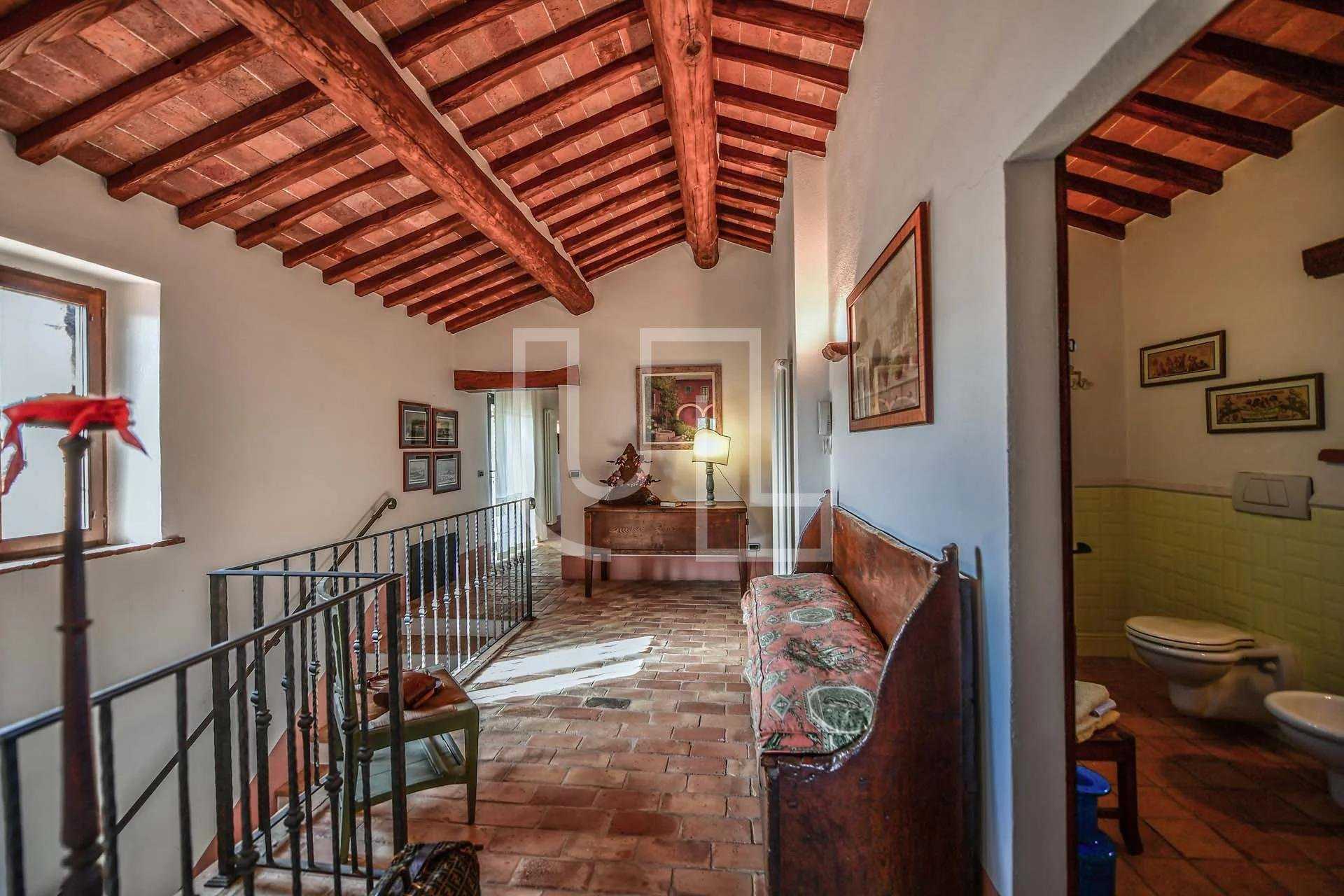 Rumah di Castiglione d'Orcia, Toscana 10486069