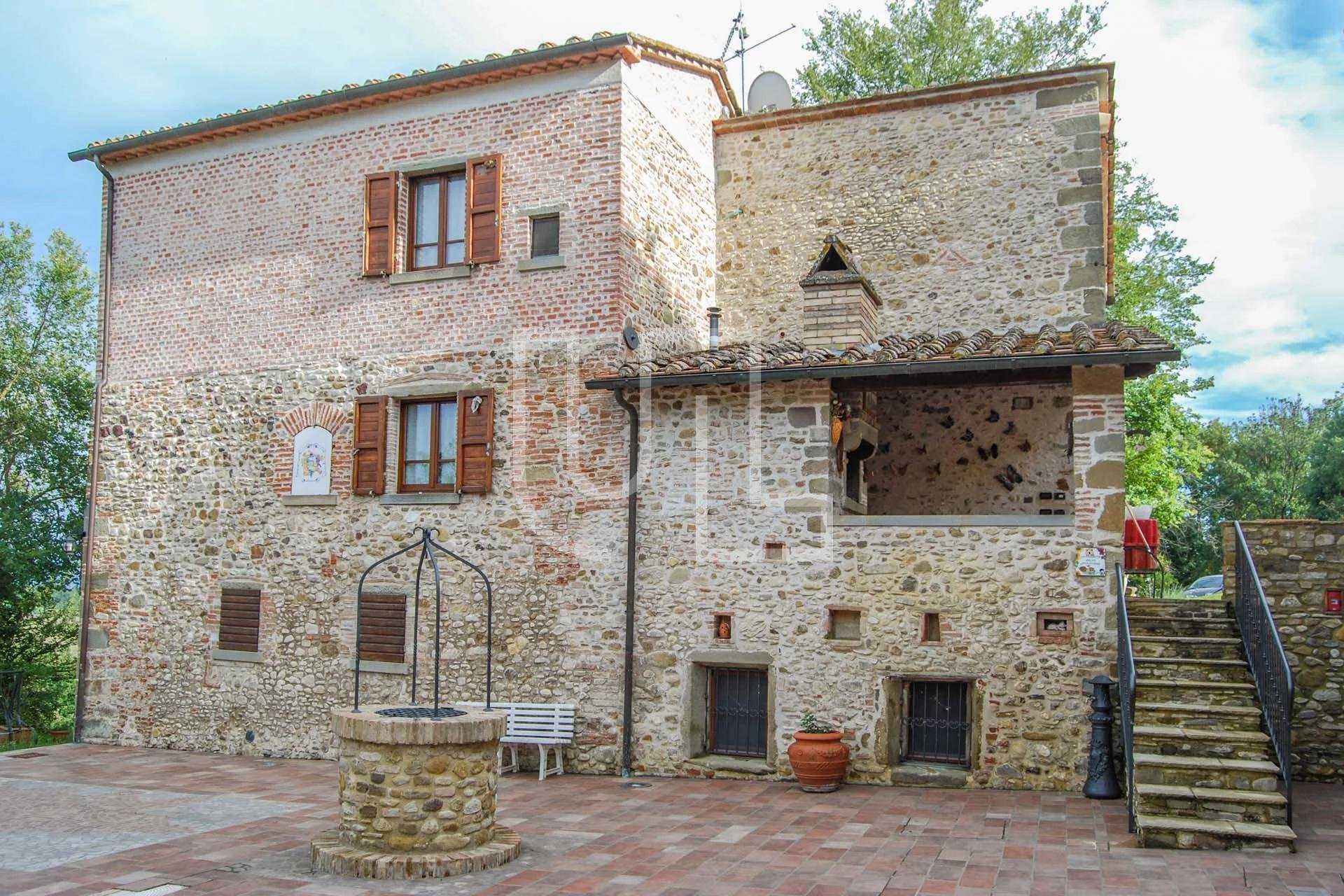 房子 在 Anghiari, Toscana 10486072