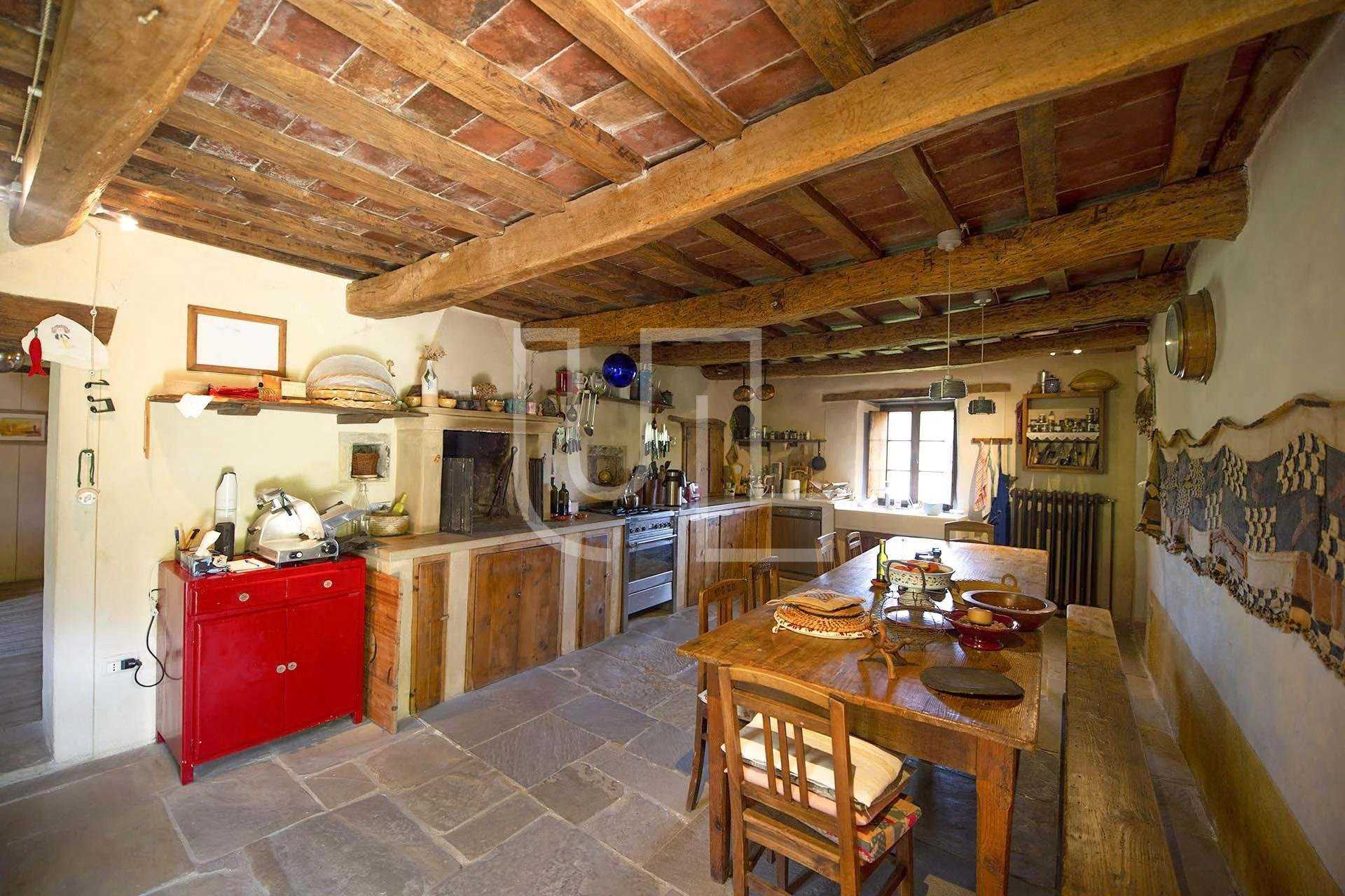 House in Casteldelci, Emilia-Romagna 10486080
