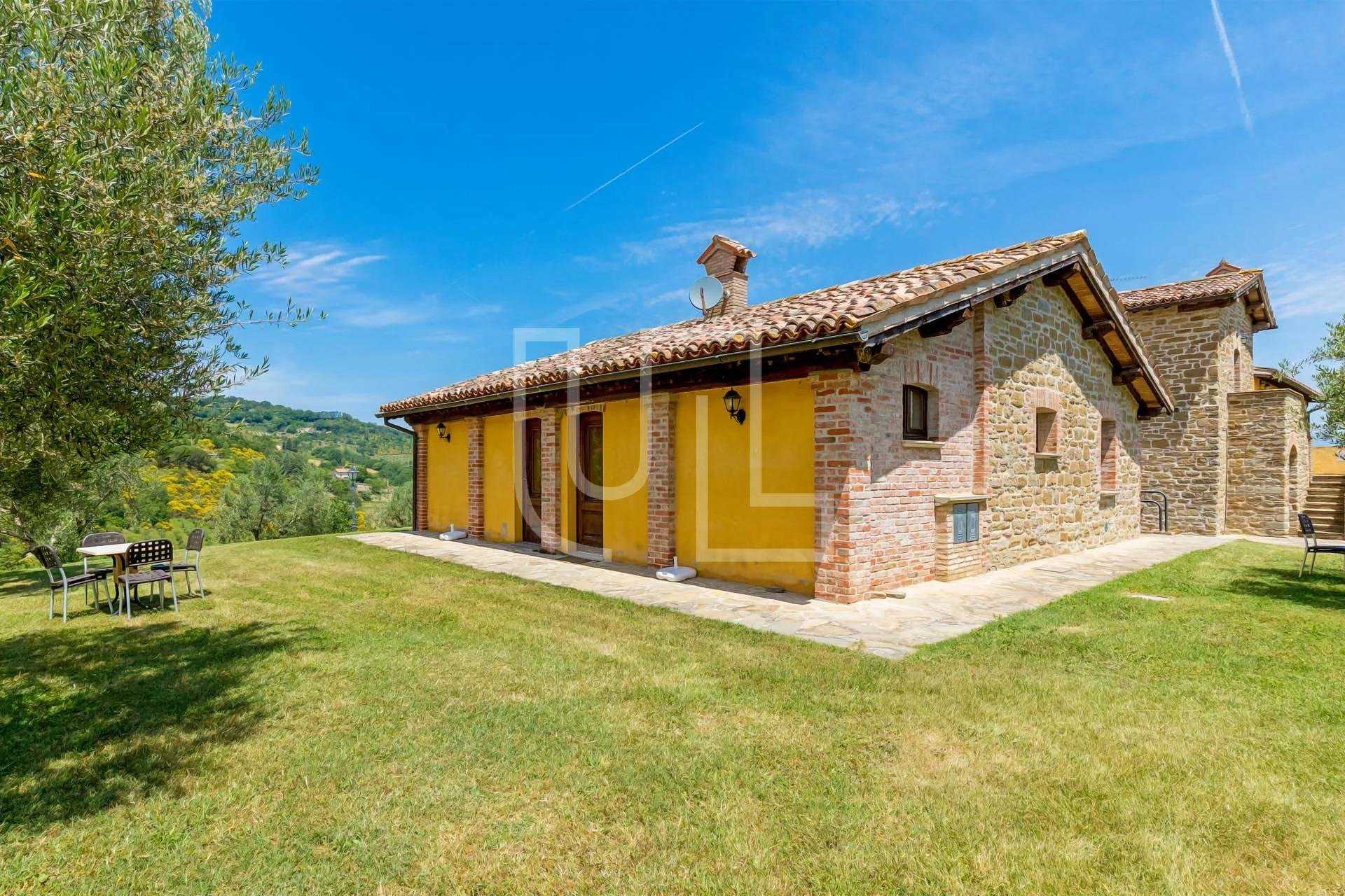 Huis in Gubbio, Umbria 10486090