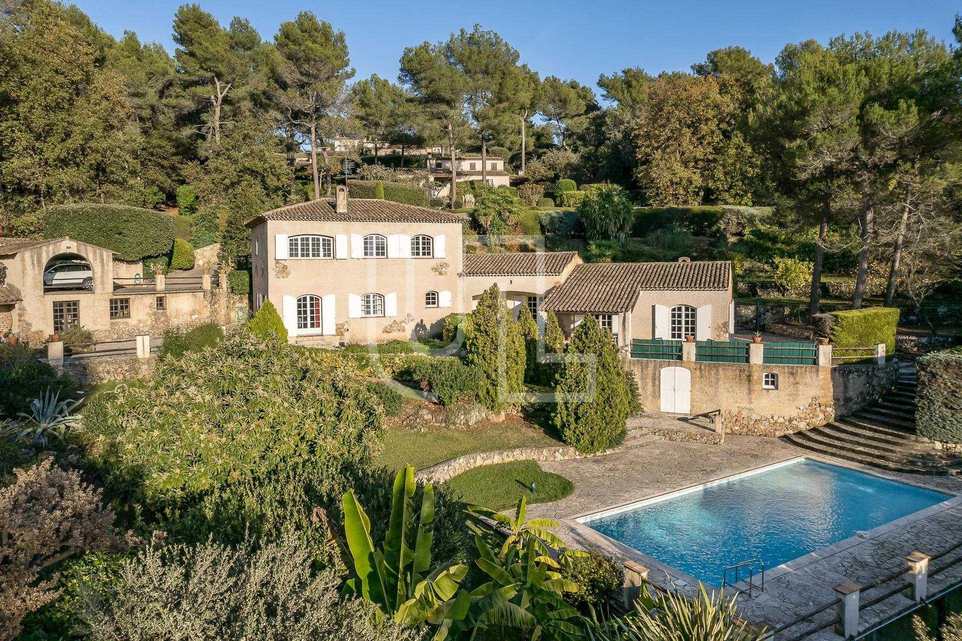 Haus im Saint-Paul-de-Vence, Provence-Alpes-Côte d'Azur 10486268