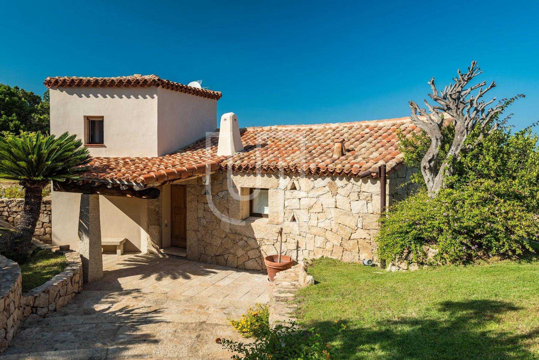 жилой дом в Porto Cervo, Sardegna 10486310