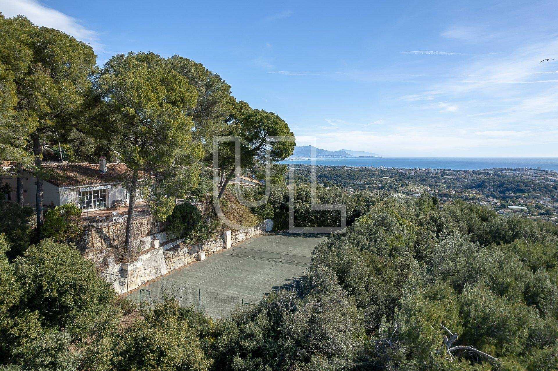 Будинок в Vallauris, Provence-Alpes-Côte d'Azur 10486463