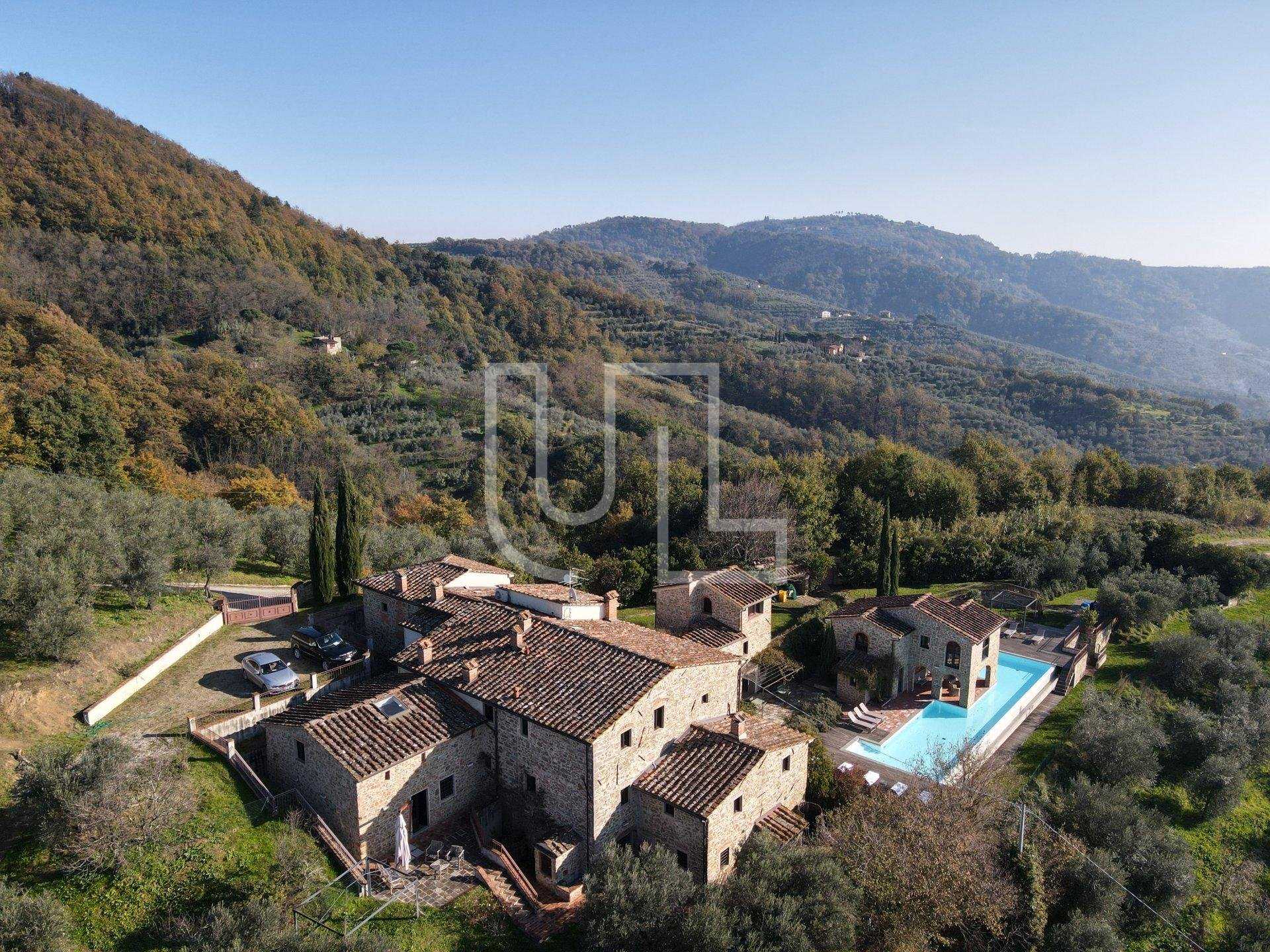 بيت في Sant'Anna, Tuscany 10486468