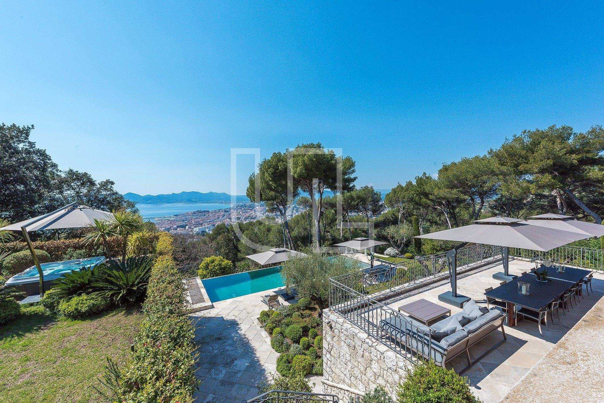 Huis in Vallauris, Provence-Alpes-Cote d'Azur 10486529