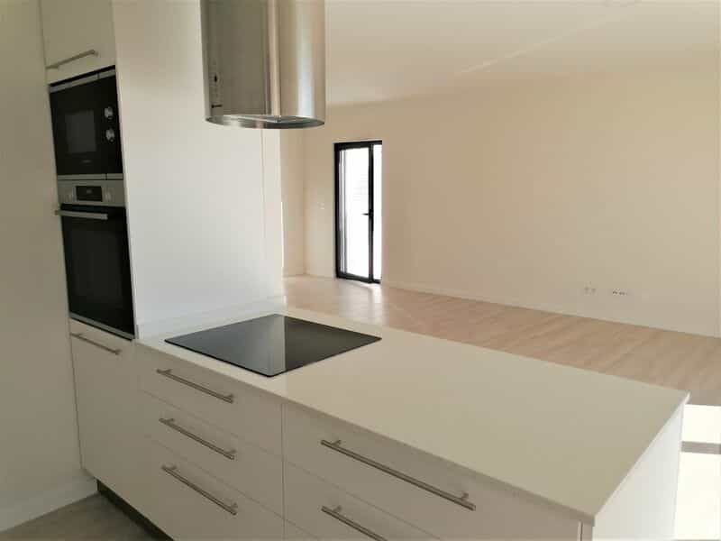 Condominium in Quelfes, Faro 10585966