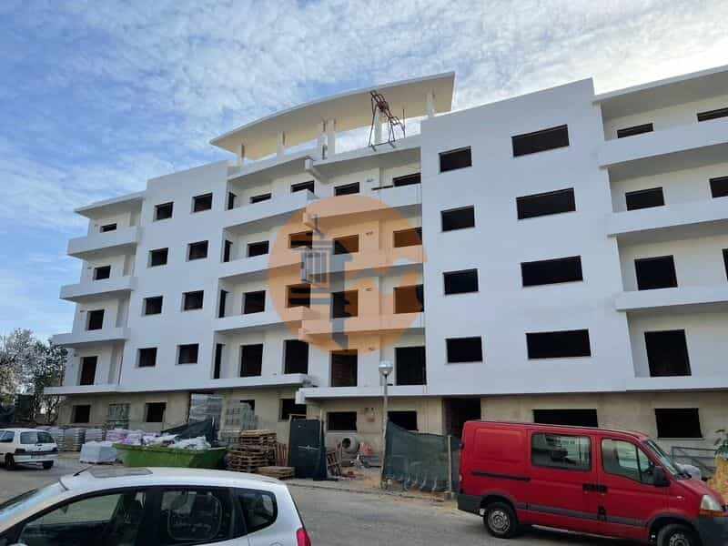 Condominium in Quelfes, Faro 10586013