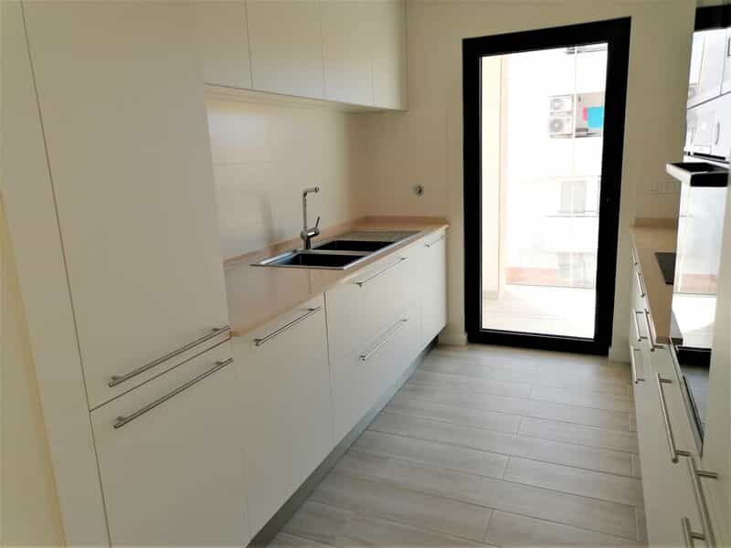 Condominium in Quelfes, Faro 10586017