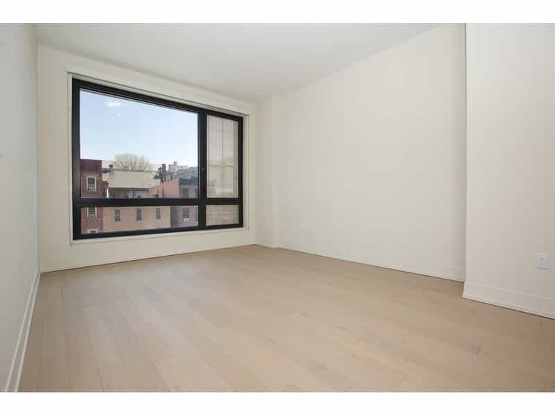 Condominium in Brooklyn, New York 10626938