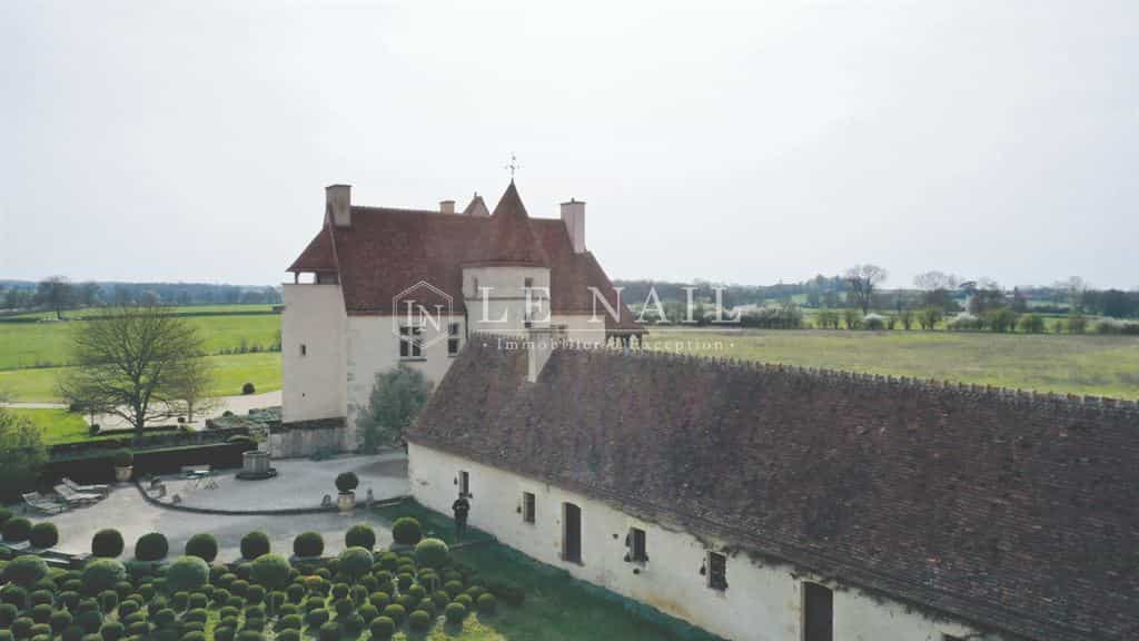 Casa nel Bourges, Centre-Val de Loire 10695865