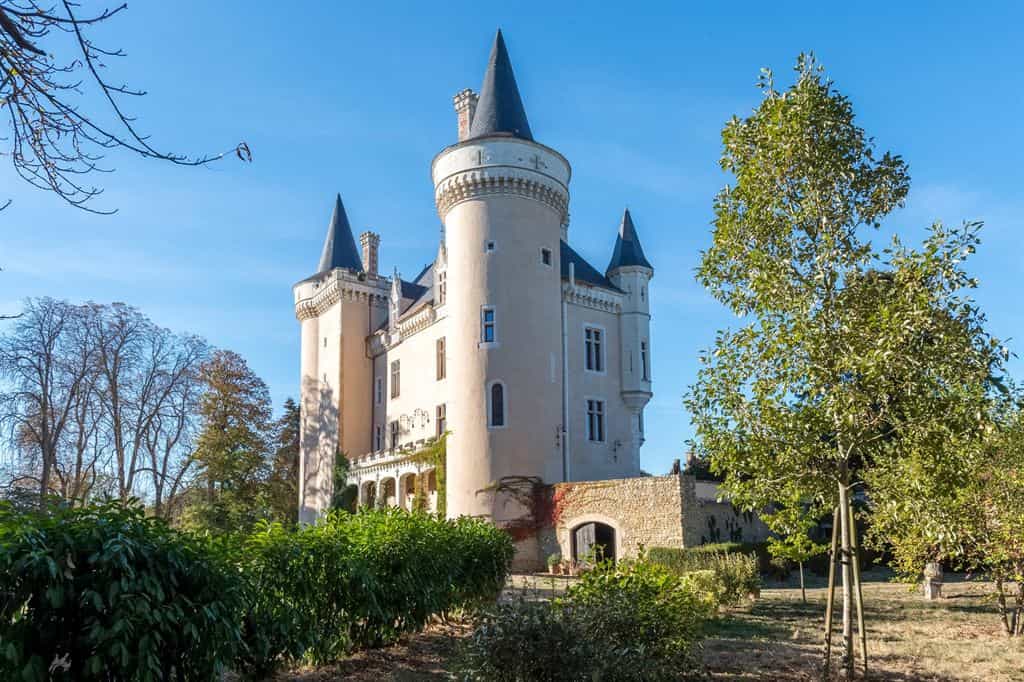 House in Châteauroux, Centre-Val de Loire 10695933