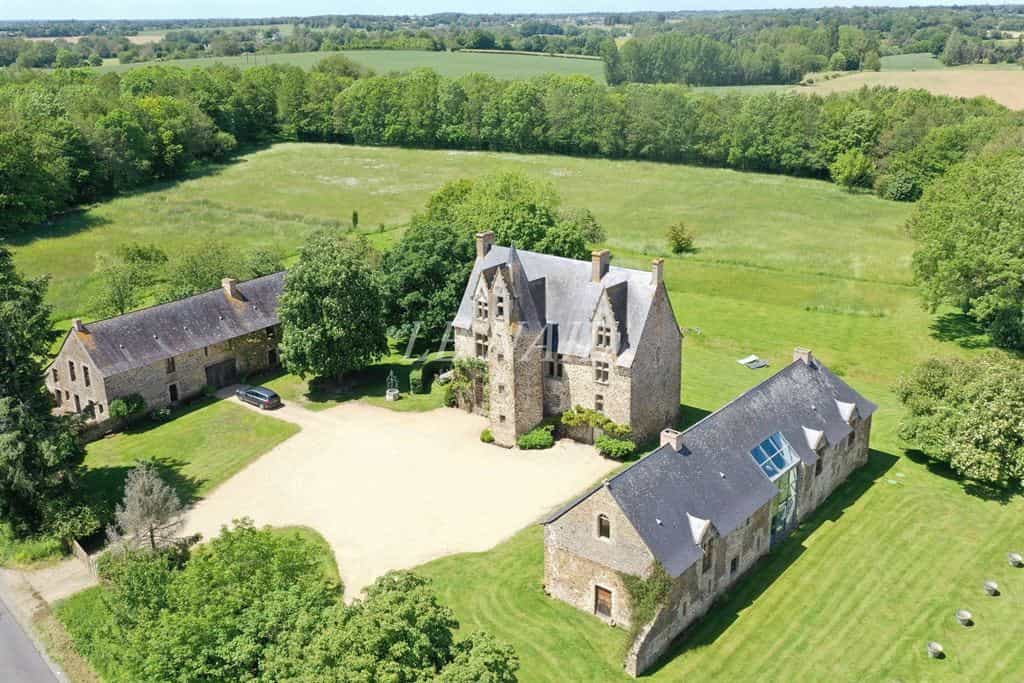 Hus i Laval, Pays de la Loire 10695953