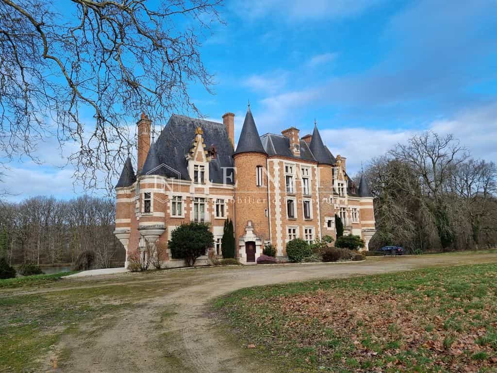 casa en Romorantin-Lanthenay, Centre-Val de Loire 10695956