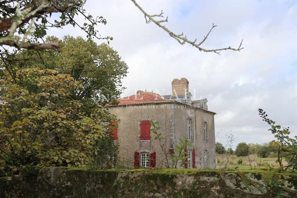 rumah dalam Nantes, Pays de la Loire 10695965