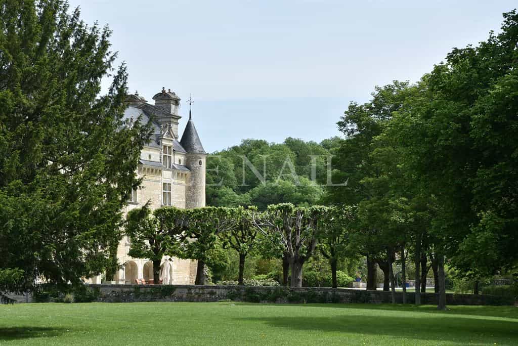 Hus i Niort, Nouvelle-Aquitaine 10695966