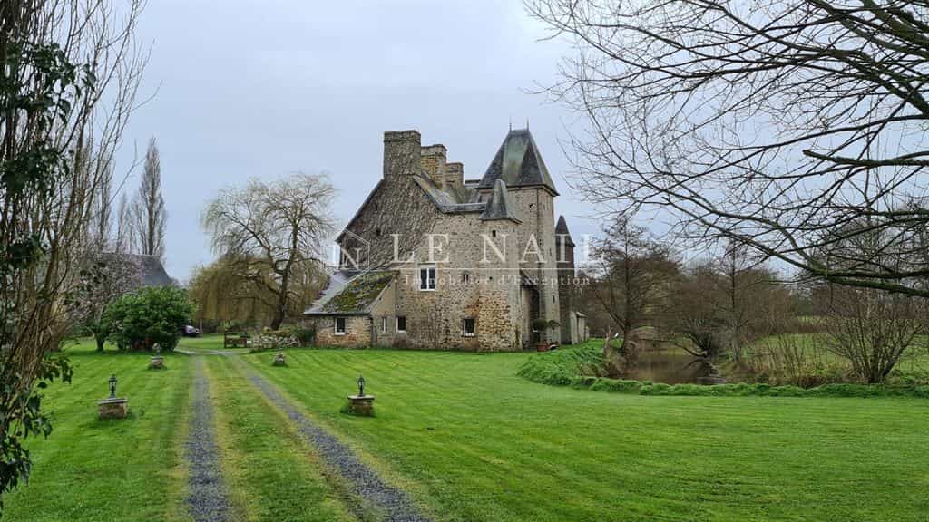 Casa nel Sainte-Croix-de-Saint-Lo, Normandia 10695969