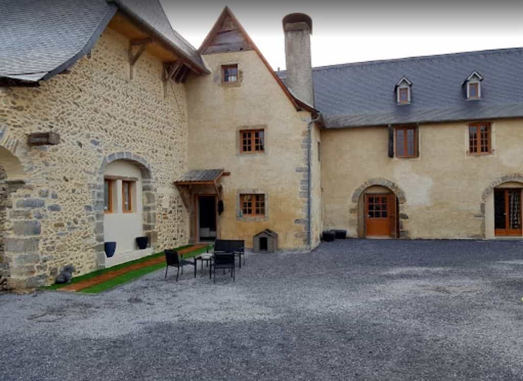 House in Oloron-Sainte-Marie, Nouvelle-Aquitaine 10696578