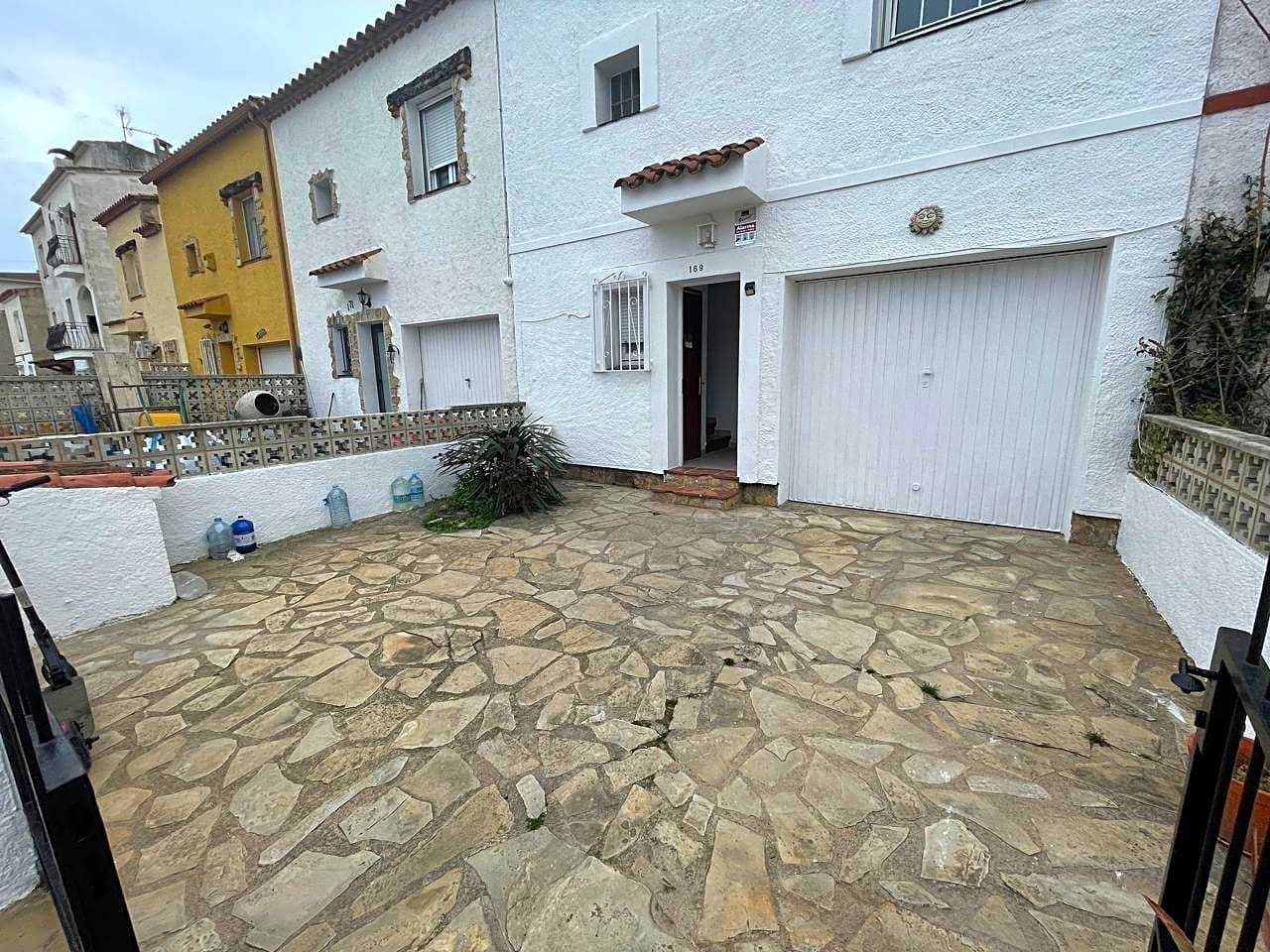 بيت في Empuriabrava, Catalonia 10696698